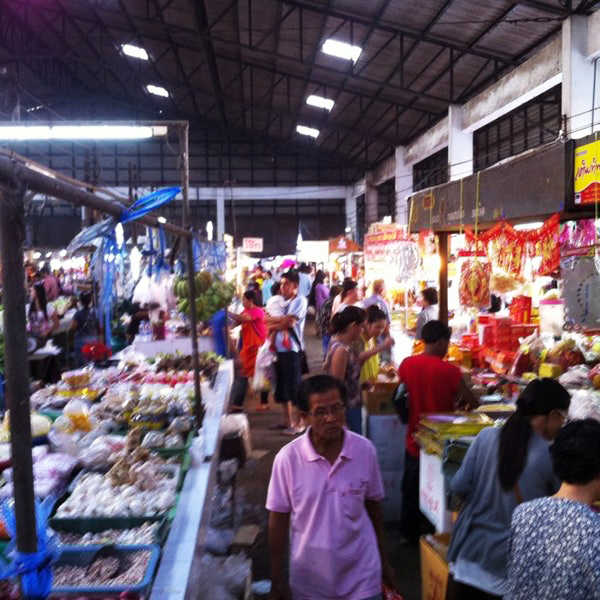 ตลาดสด,ตลาดใหญ่ลำลูกกา คลอง 7,ทำเลค้าขาย