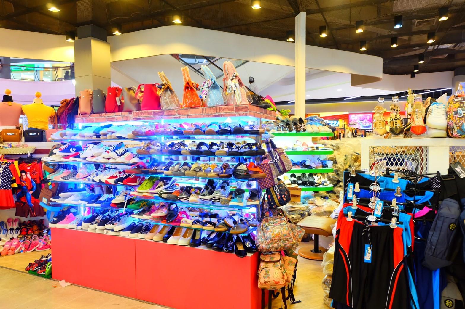 R_Square_Zone_3242 R-Square Robinson ฉะเชิงเทรา