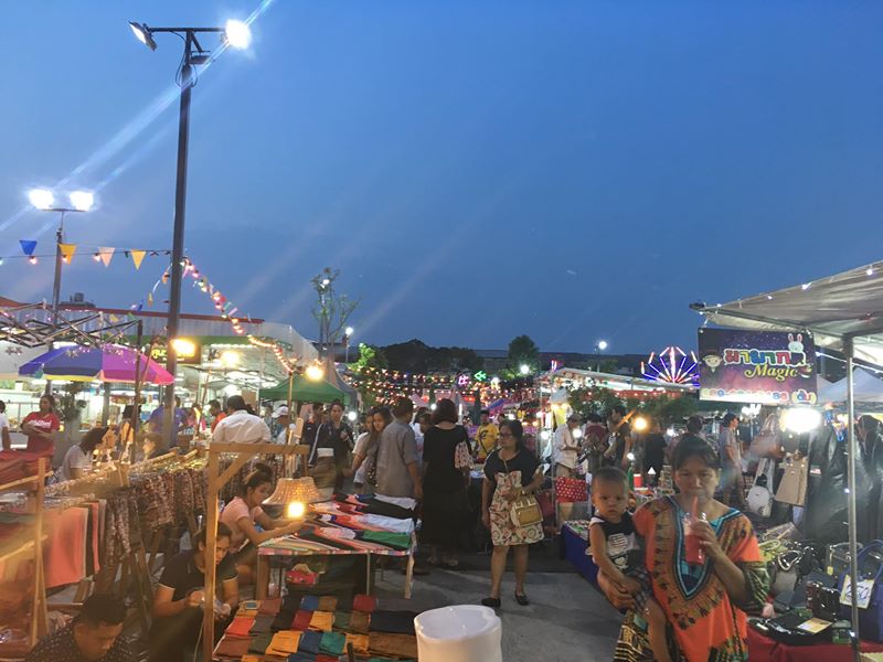 ทำเลค้าขาย-ตลาดอมร12 ตลาดอมร ทำเลขายของย่านลำลูกกา-สายไหม-ดอนเมือง