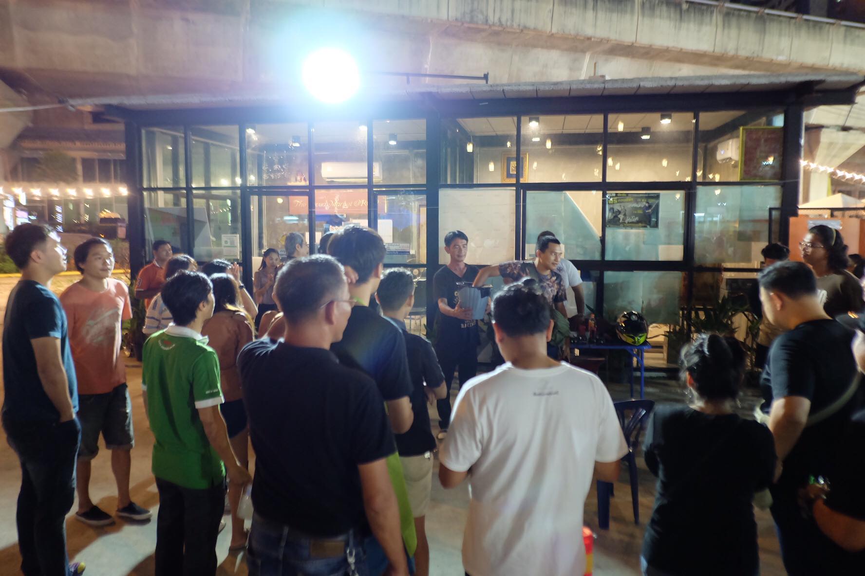 ทำเลค้าขาย-pround-market28 ตลาดเดอะพราวมาเก็ต RCA The Proud Market @RCA