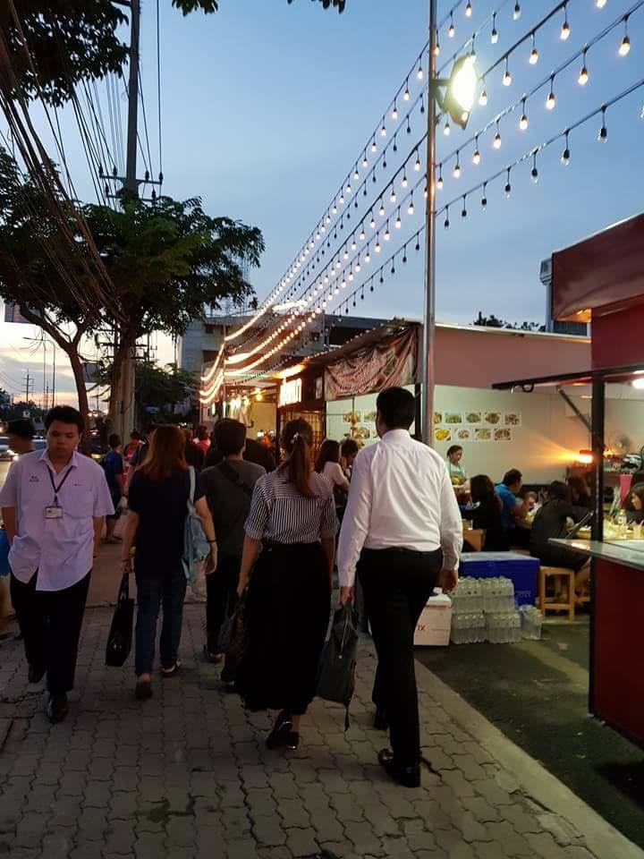 ทำเลค้าขาย-ตลาดนัดบางปะกอก04 ตลาดเปิดท้ายหน้าห้าง Big C บางปะกอก