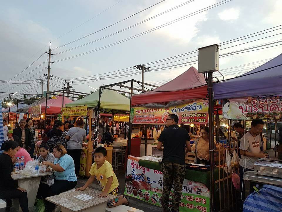 ทำเลค้าขาย-ตลาดนัดบางปะกอก08 ตลาดเปิดท้ายหน้าห้าง Big C บางปะกอก