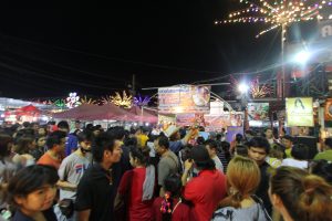 ตลาดต้นสน07-300x200 ตลาดต้นสน07
