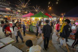 ตลาดต้นสน14-300x200 ตลาดต้นสน14