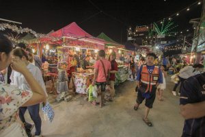 ตลาดต้นสน17-300x200 ตลาดต้นสน17