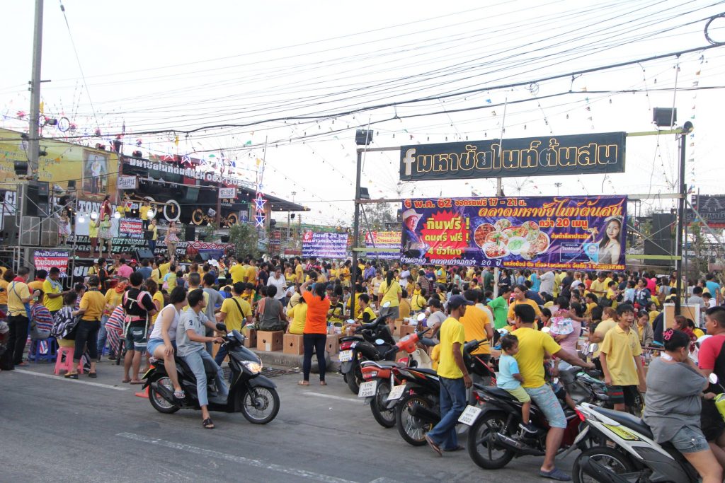 ตลาดต้นสนใหม่01-1024x683 เปิดตัวแล้ว โรงนาฟู้ดคอรท์ @ มหาชัยไนท์ ต้นสน