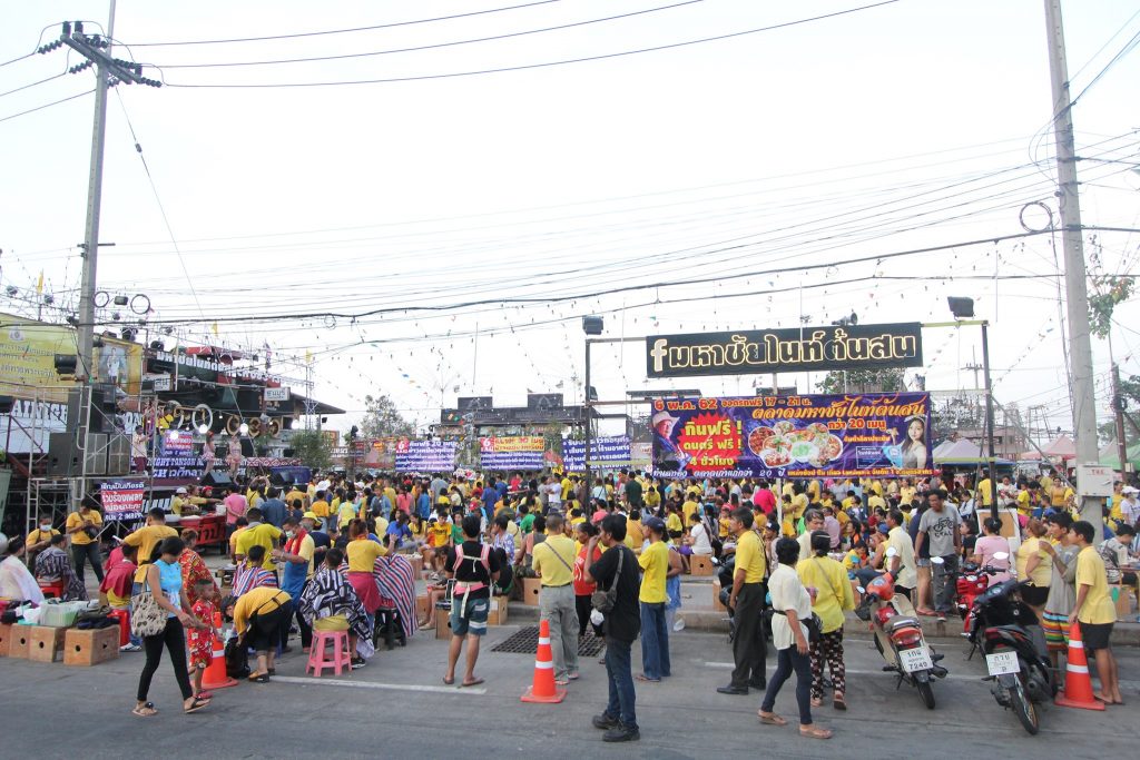 ตลาดต้นสนใหม่03-1024x683 เปิดตัวแล้ว โรงนาฟู้ดคอรท์ @ มหาชัยไนท์ ต้นสน