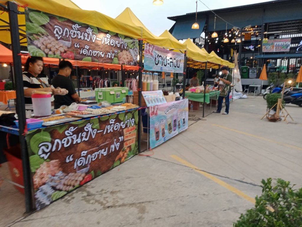 ตลาดArtmarket03-1-1024x768 ตลาด Art market เปิดรับร้านค้าขายฟรี