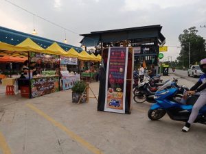 ตลาดArtmarket05-1-300x225 ตลาดArtmarket05-1