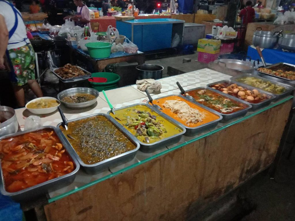 ตลาดทรัพย์อรุณ11-1024x768 รุ่งอรุณ - ตลาดนัดวัดศรี รับพ่อค้าแม่ค้า