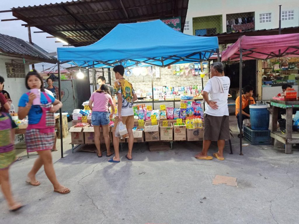ตลาดทรัพย์อรุณ5-1024x768 รุ่งอรุณ - ตลาดนัดวัดศรี รับพ่อค้าแม่ค้า