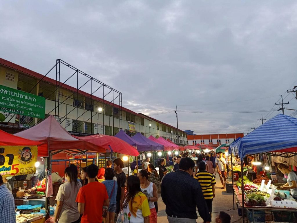 ตลาดทรัพย์อรุณ6-1024x768 รุ่งอรุณ - ตลาดนัดวัดศรี รับพ่อค้าแม่ค้า