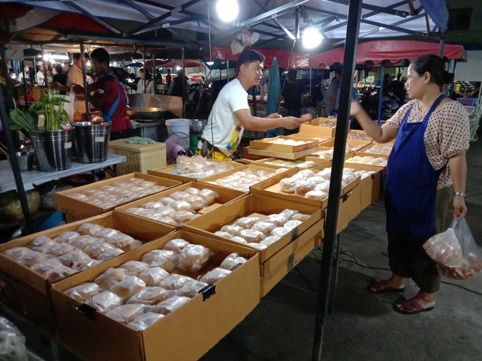 ตลาดทรัพย์อรุณ8 รุ่งอรุณ - ตลาดนัดวัดศรี รับพ่อค้าแม่ค้า