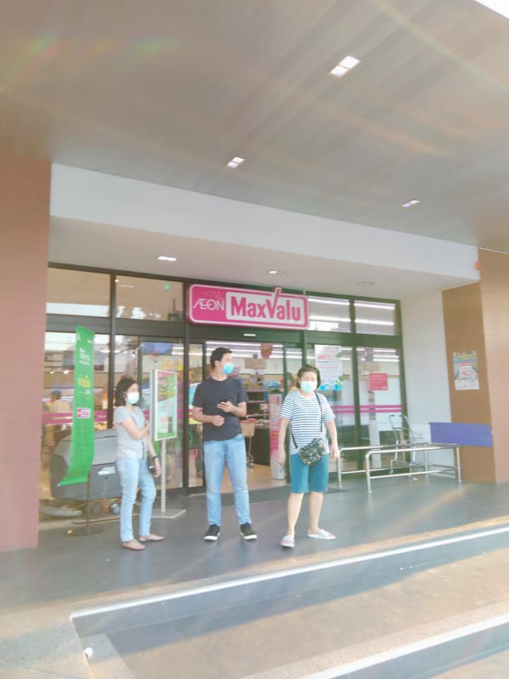 ตลาดหน้าห้างอมร06 ตลาดนัดหน้าห้างอมร พหลโยธิน58