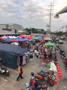 ตลาดครอบครัวบางกรวย06-225x300 ตลาดครอบครัวบางกรวย06