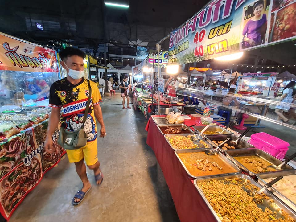 ตลาดนัดลาดสวาย03 ตลาดนัดลาดสวายวินเทจ