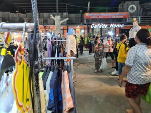 ตลาดนัดลาดสวาย08-300x225 ตลาดนัดลาดสวาย08
